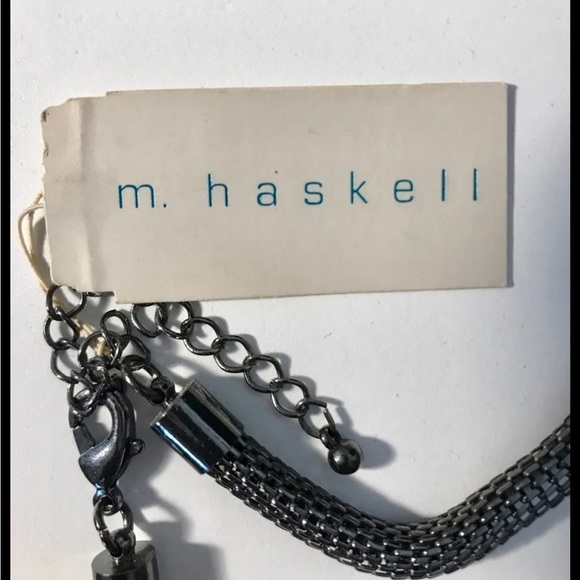 Beautiful Floral w/Lace Necklace (New)! - Picture 3 of 4